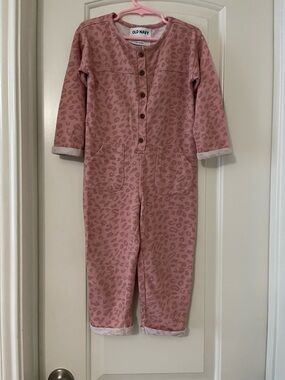 🎀Old Navy Mauve Pink Leopard-Print One-Piece Jumpsuit